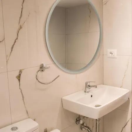 Kristo Apartment *