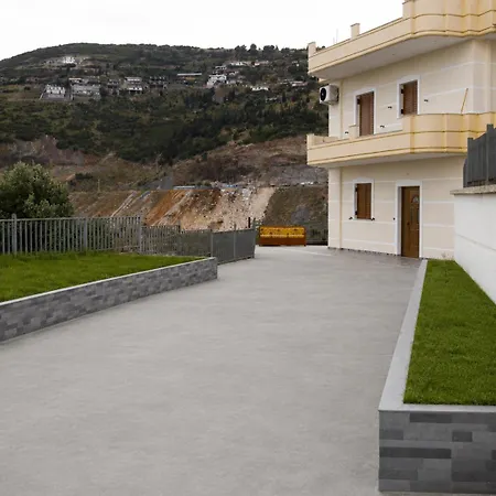 Kristo Apartment *